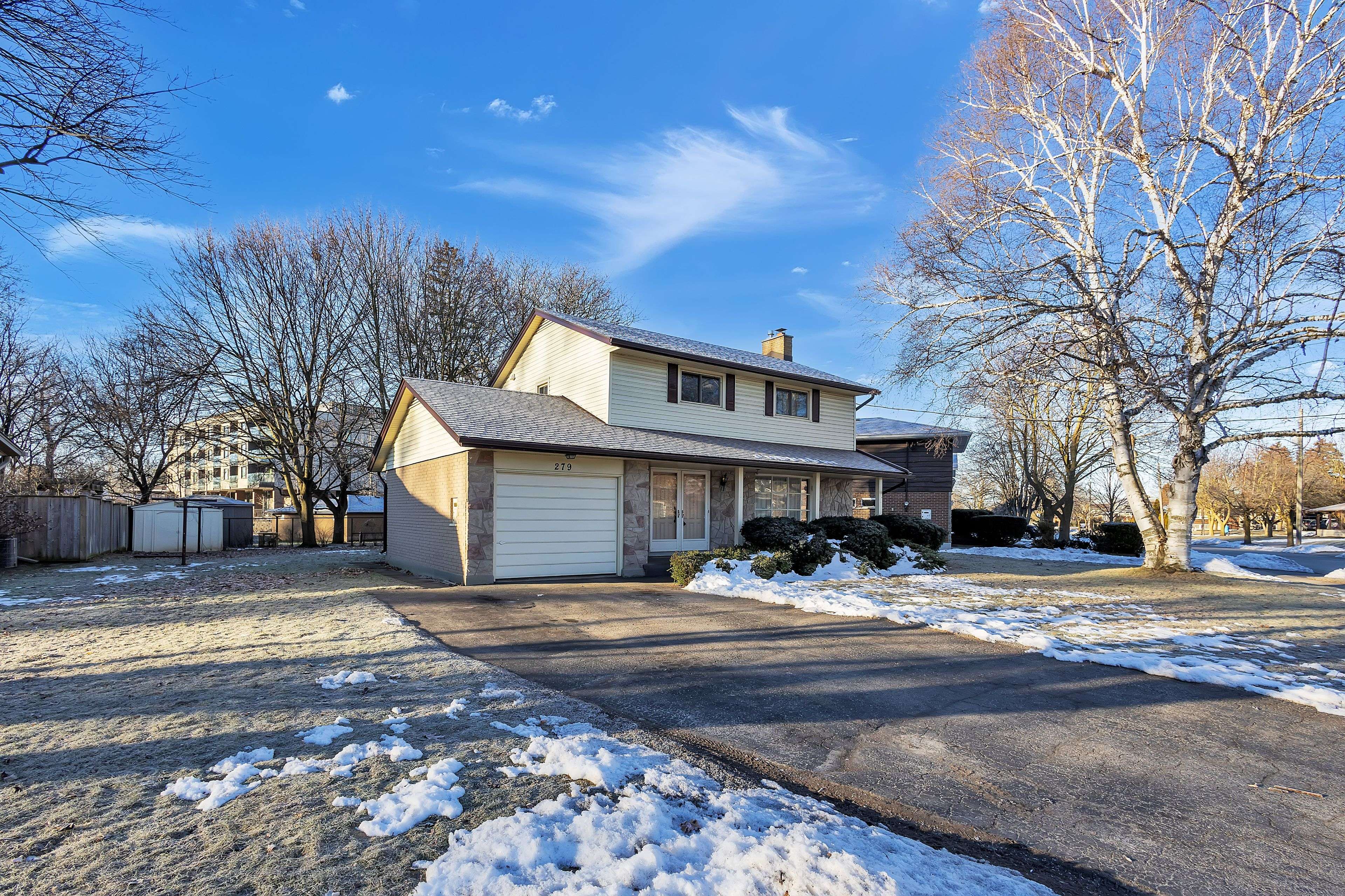 279 Kenneth AVE, Kitchener, ON N2A 1W5