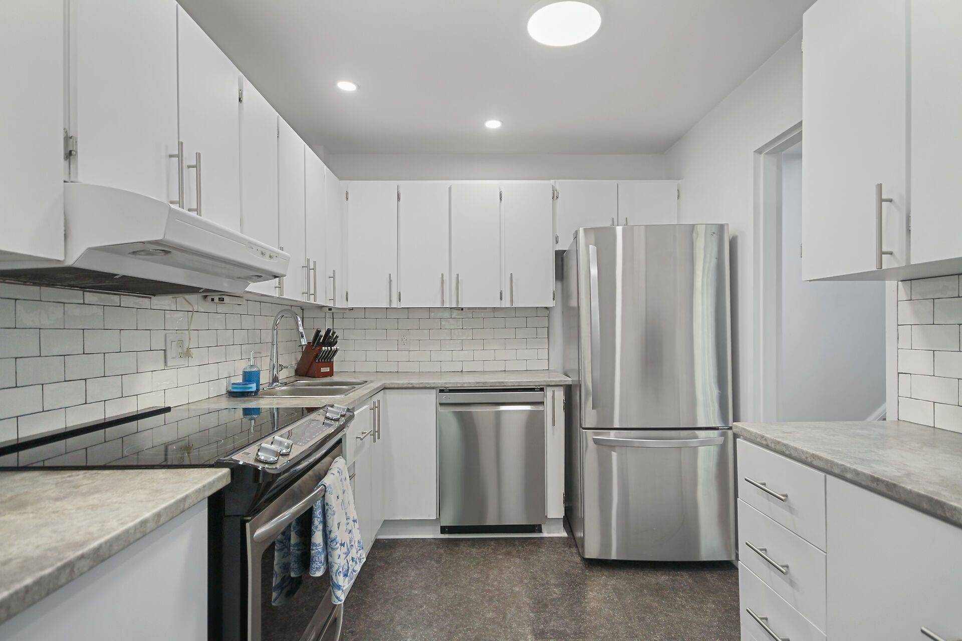 Hunt Club - Windsor Park Village And Area, ON K1V 9N4,3415 Uplands DR #51