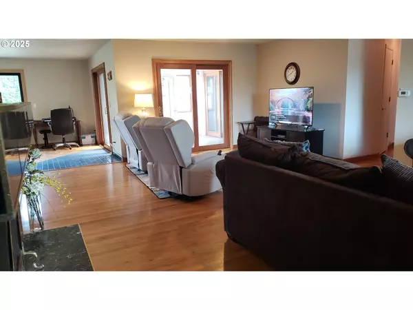 Gresham, OR 97030,1026 SE 213TH AVE