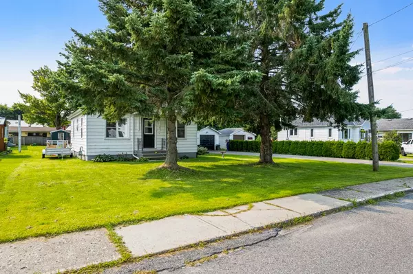 Prescott, ON K0E 1T0,385 PARK ST E