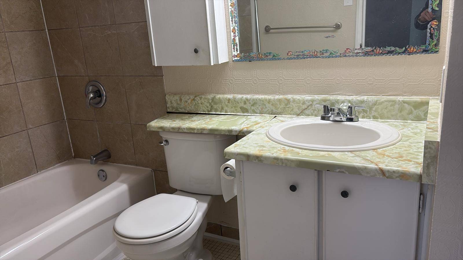 Vanier And Kingsview Park, ON K1L 8E7,158B MCARTHUR AVE #1604