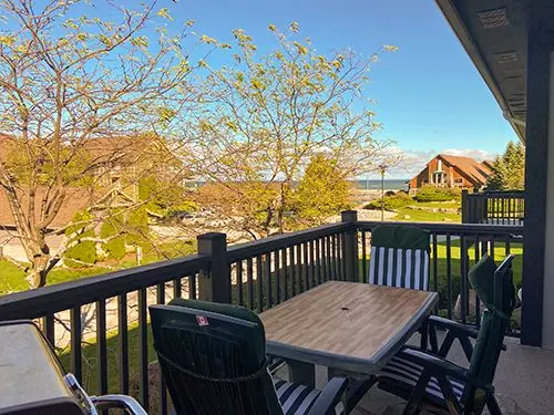 Collingwood, ON L9Y 5C7,447 Mariners WAY