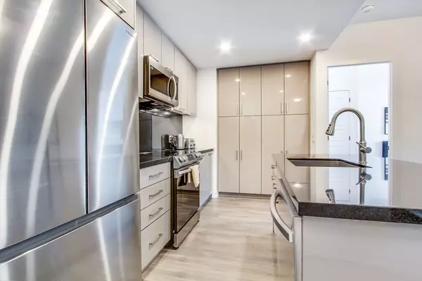 Innisfil, ON L9S 0R5,415 Sea Ray AVE #342
