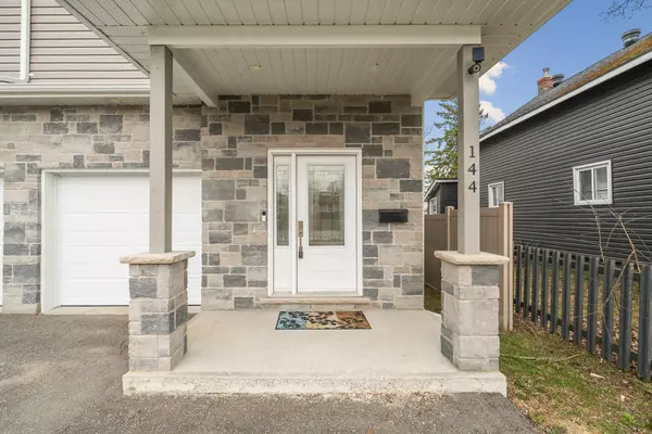 Orillia, ON L3C 5X2,144 Memorial AVE
