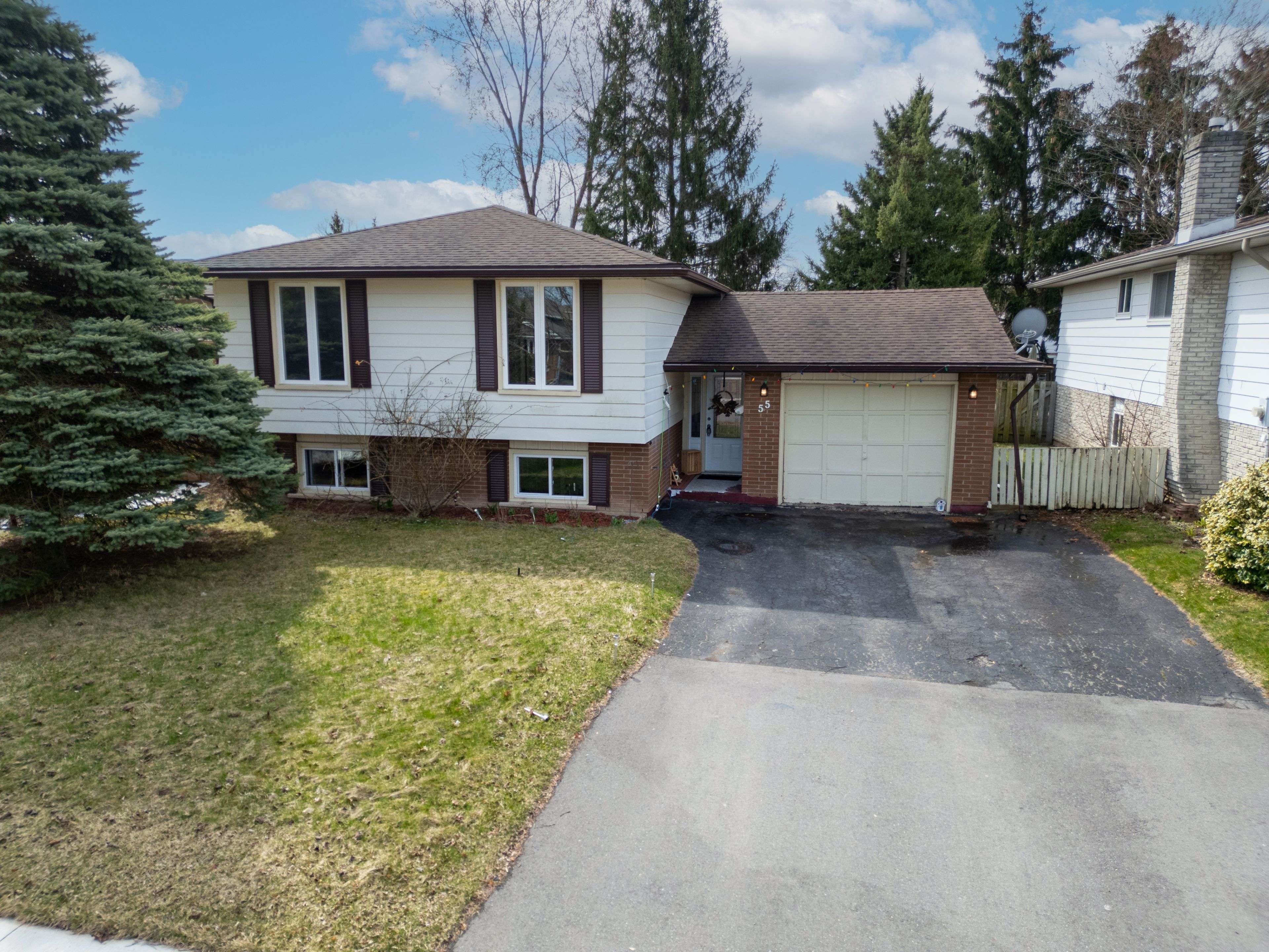 Welland, ON L3C 6E5,55 Whiteoak CRES