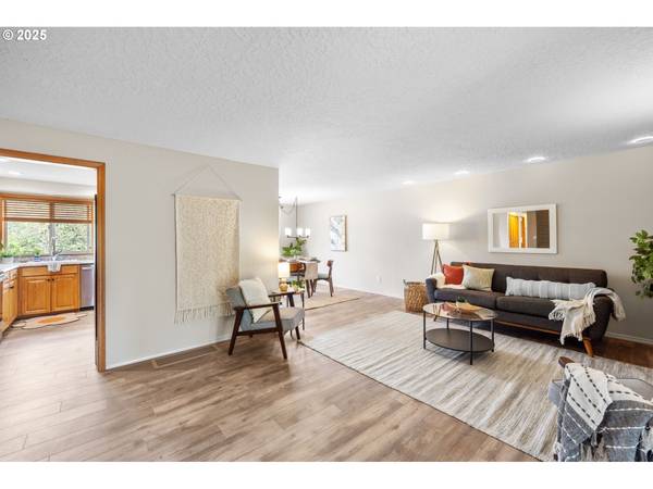 Hillsboro, OR 97124,4032 NE MEADOW LN