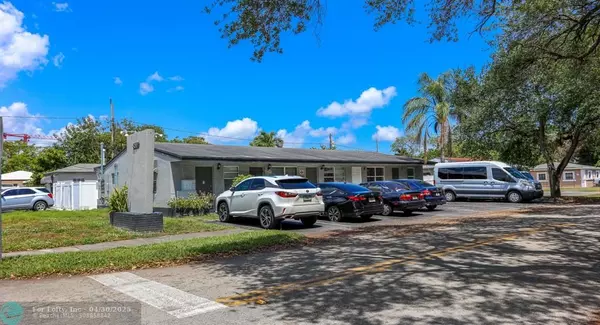 6097 Rodman St, Hollywood, FL 33023