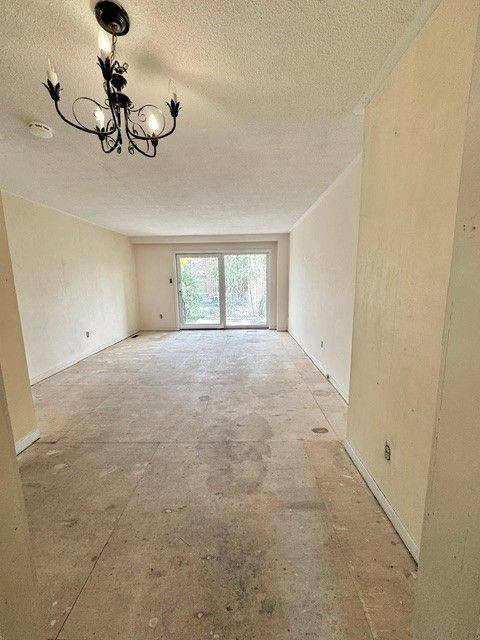 Toronto C07, ON M2M 3Y1,537 Steeles AVE W #3