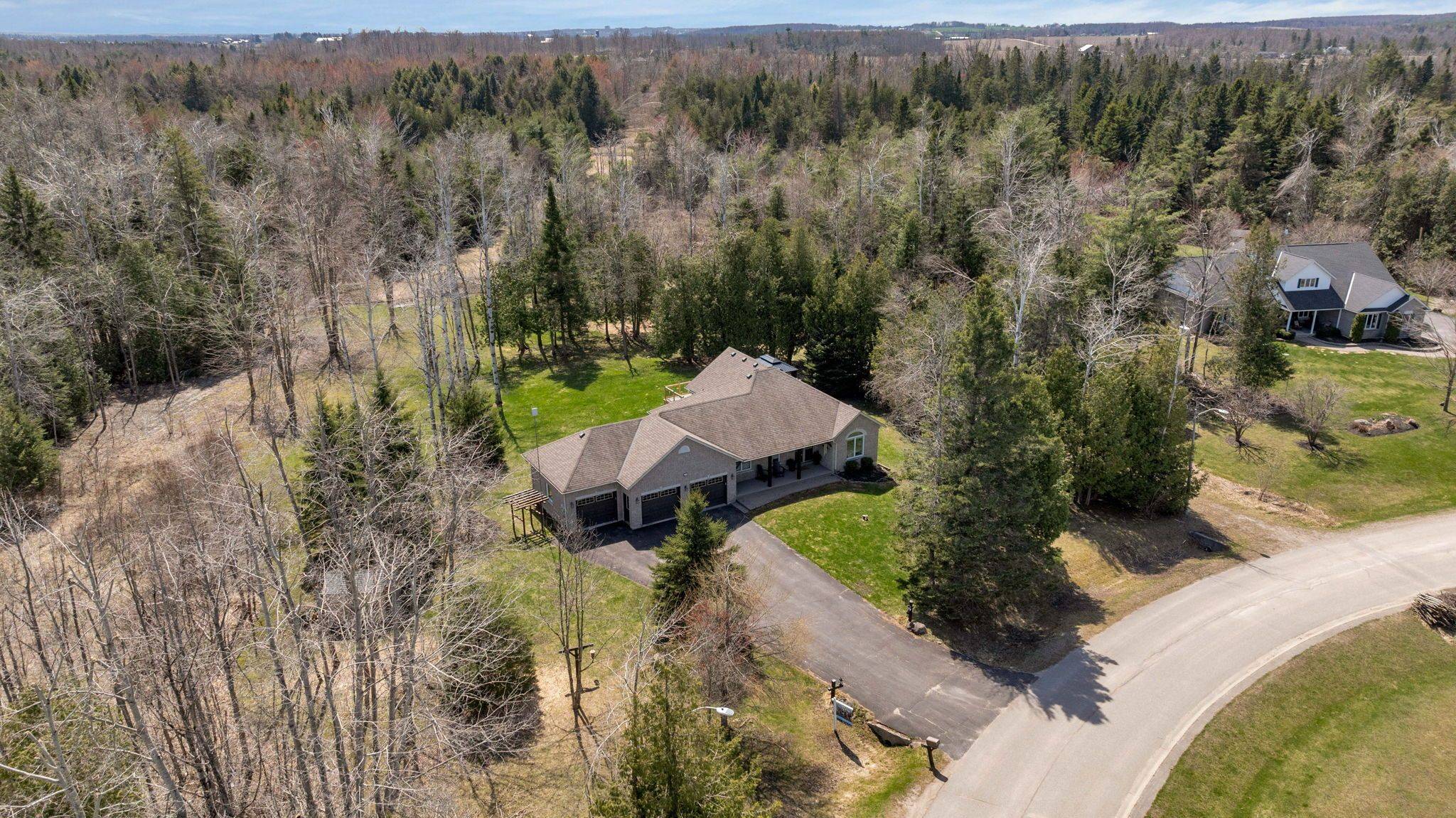 Oro-medonte, ON L0L 2L0,12 Martinbrook CRES