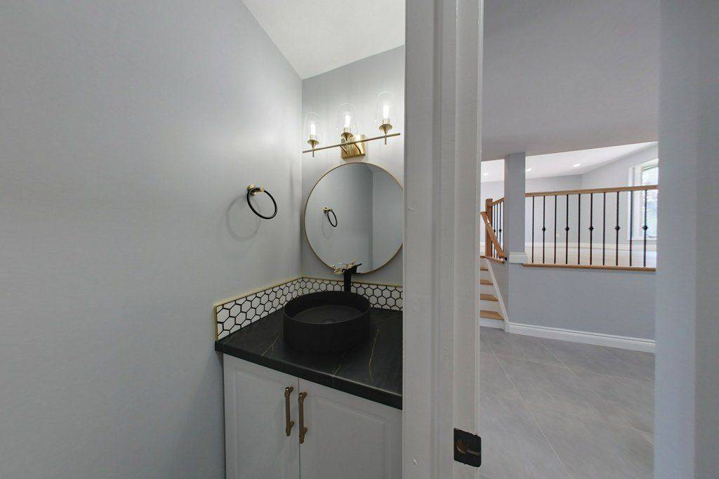 Stittsville - Munster - Richmond, ON K0A 2Z0,100 Lennox ST