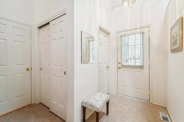 Lincoln, ON L0R 2C0,4106 Butternut CT