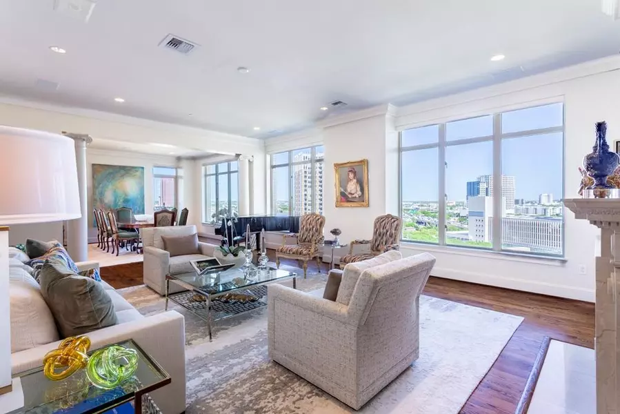 2525 N PEARL Street #1201, Dallas, TX 75201