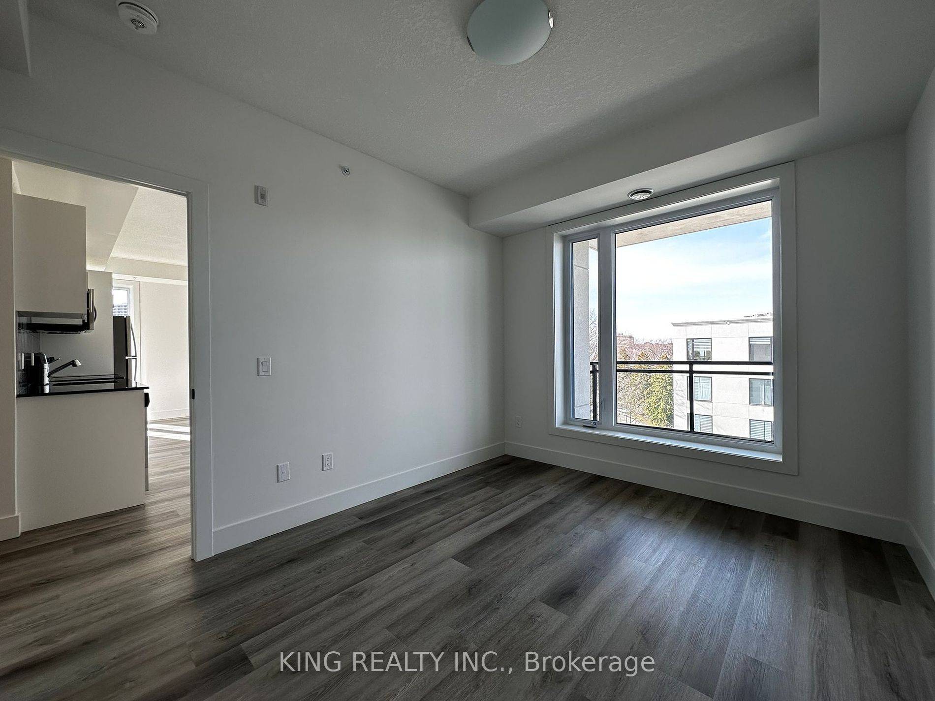 Waterloo, ON N2J 0G3,107 Roger ST #614
