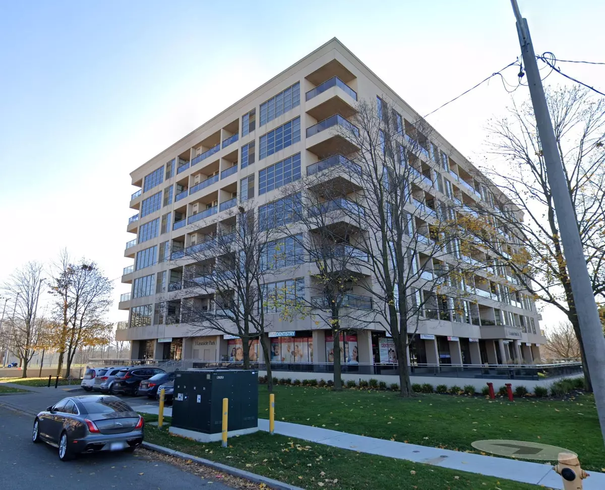 Toronto C11, ON M4H 1R1,1 Leaside Park DR #7 & 8