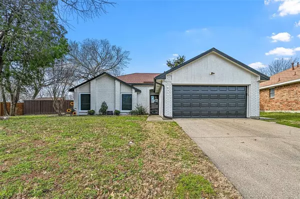 635 Thornhill Lane,  Garland,  TX 75040