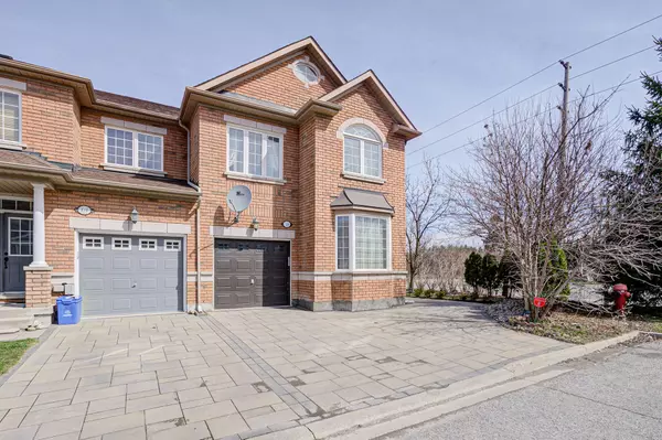 Richmond Hill, ON L4E 4Y3,8 Townwood DR #70