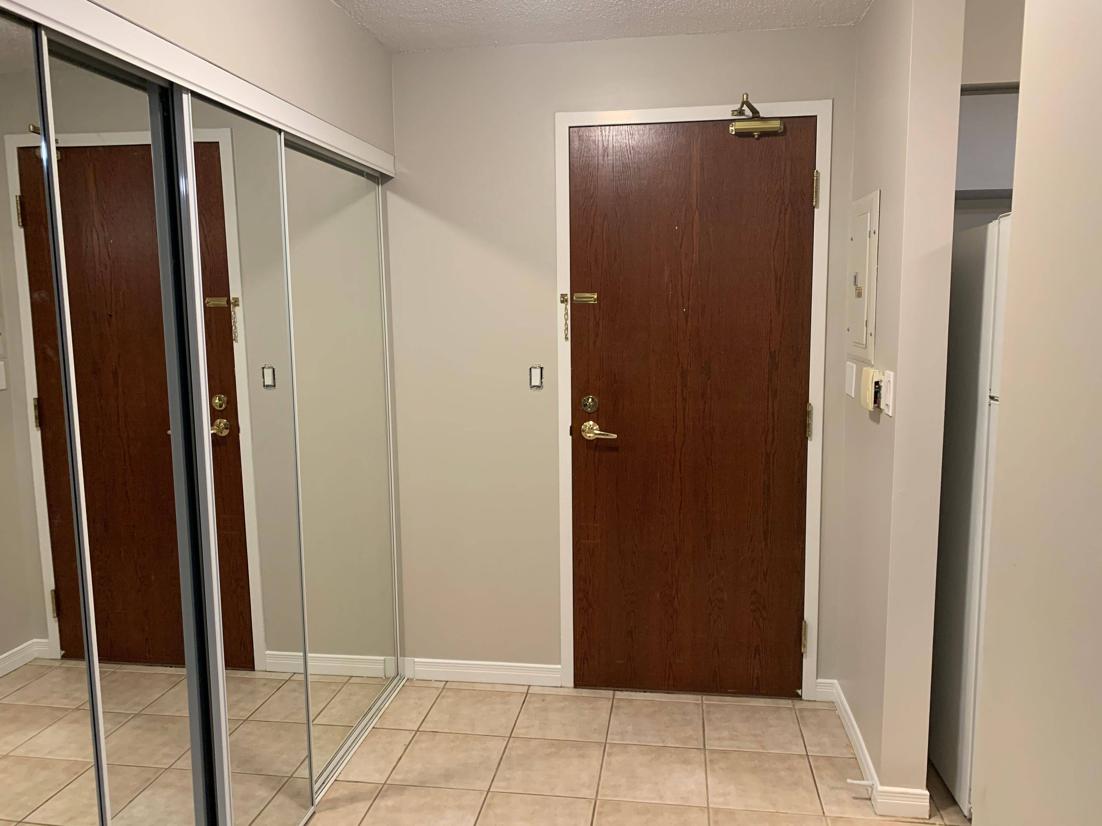 Richmond Hill, ON L4B 4N2,3 Ellesmere ST #205