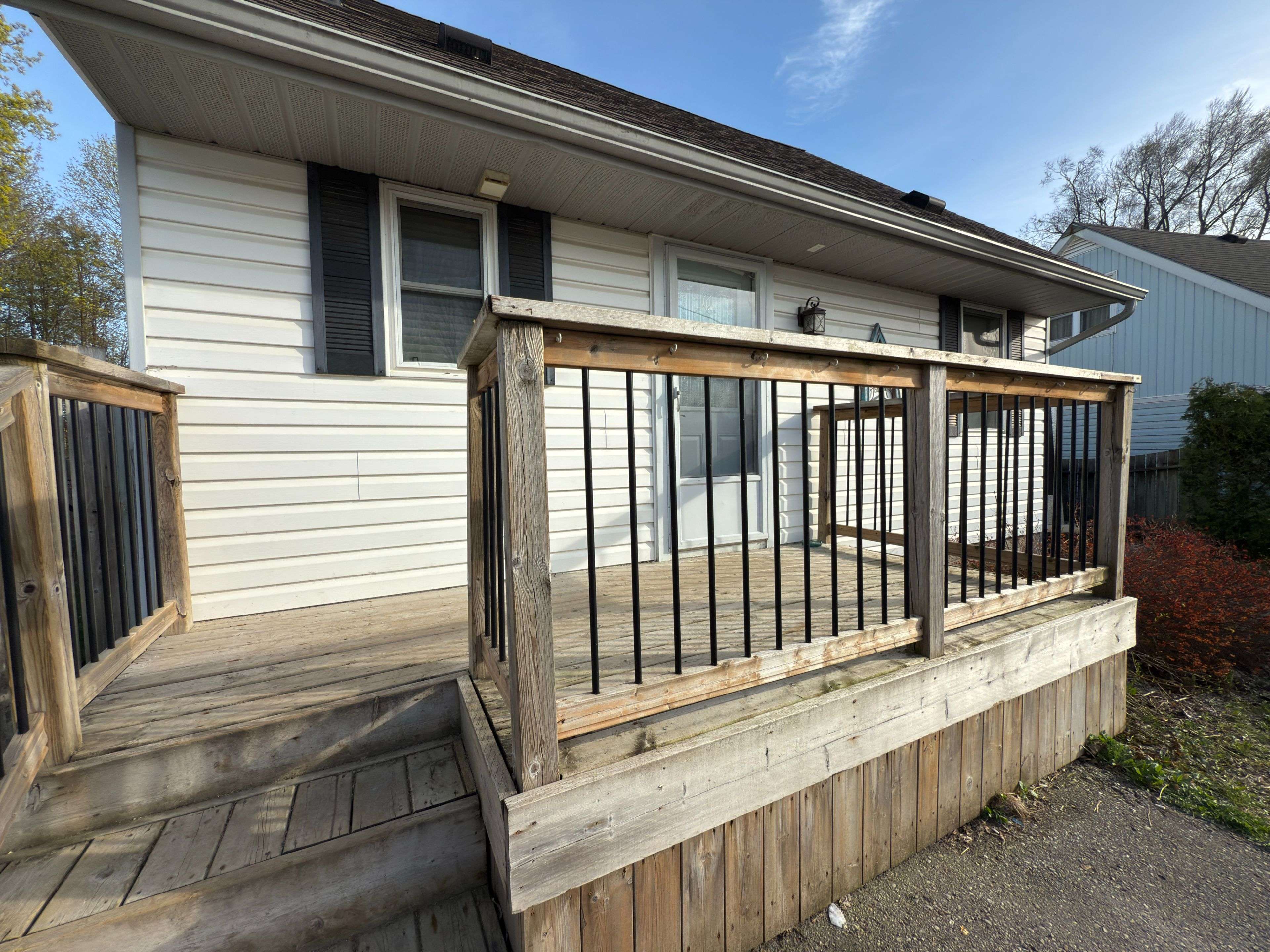 Huron East, ON N0M 1L0,32 Regina RD