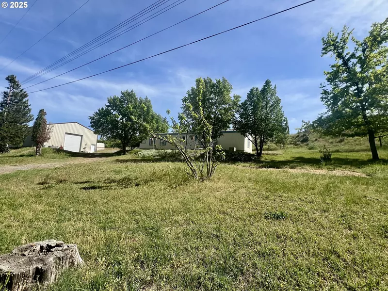 428 TUCKER AVE, Umatilla, OR 97882