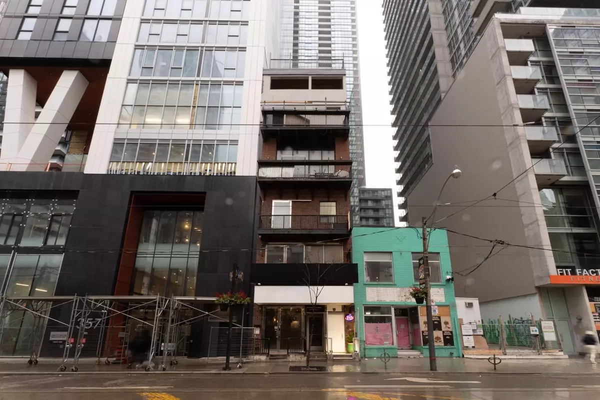 Toronto C01, ON M5V 1K1,365 King ST W #Main Floor