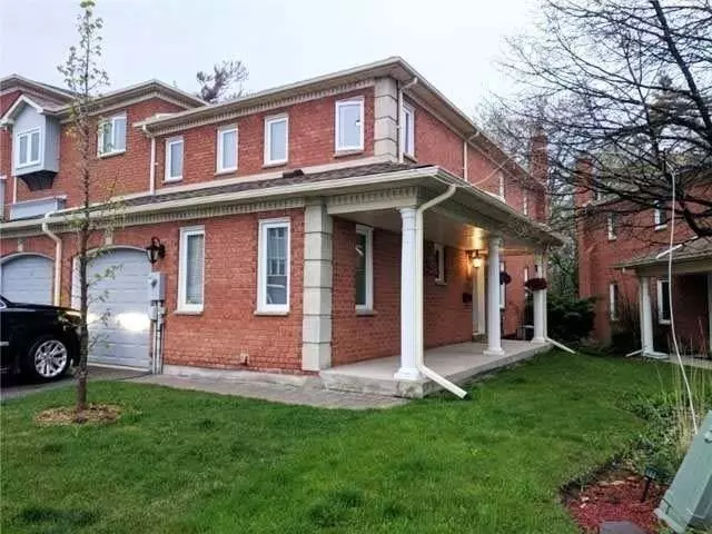 Richmond Hill, ON L4C 9X5,80 Mccallum DR #31