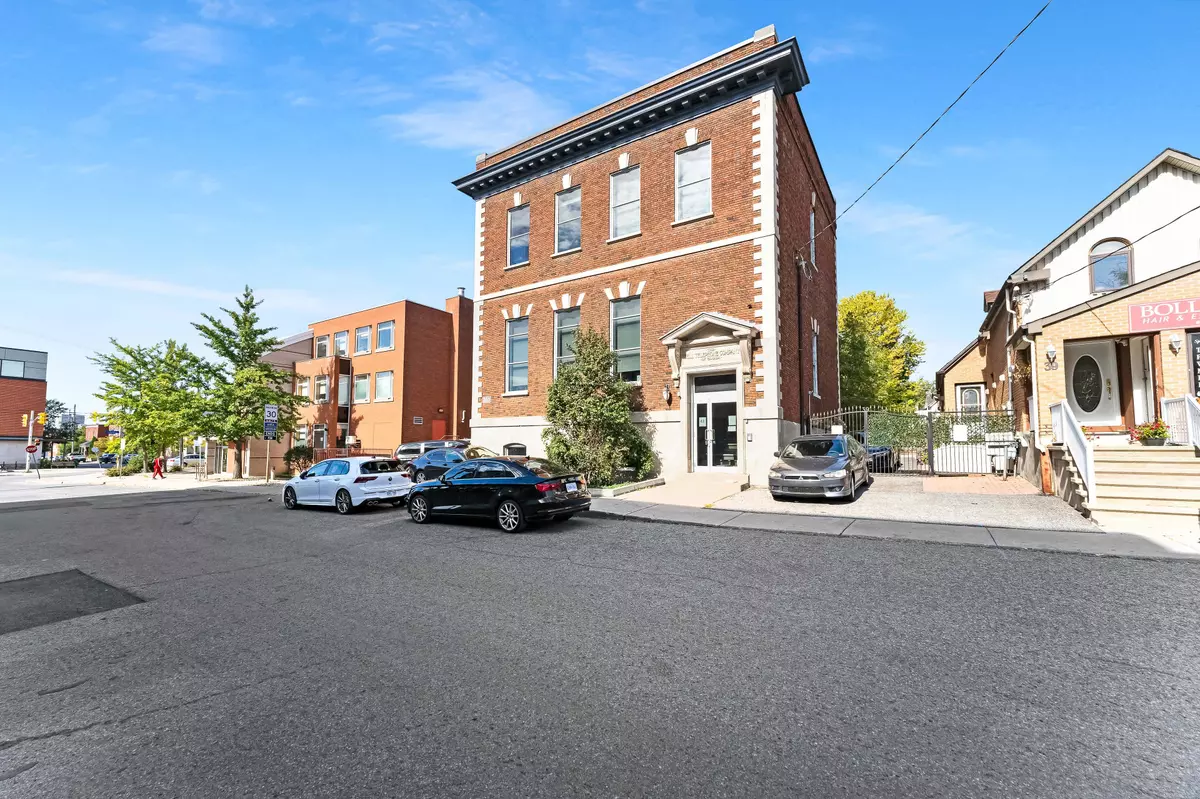 West Centre Town, ON K1R 6S3,43-45 Eccles ST W