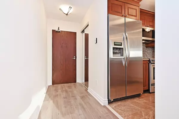 Toronto C01, ON M5S 3A3,1055 Bay ST #1111