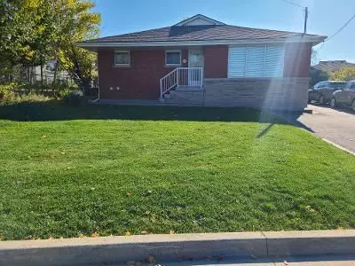 Hamilton, ON L8T 2J7,8 Salmond CT #Lower