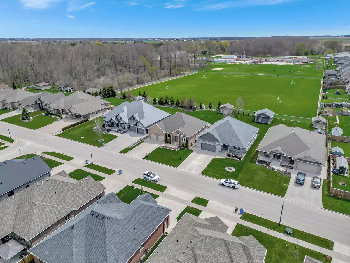 North Perth, ON N4W 0B6,1010 Wood DR
