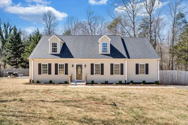 348 Smoketree LN, Lynchburg, VA 24502