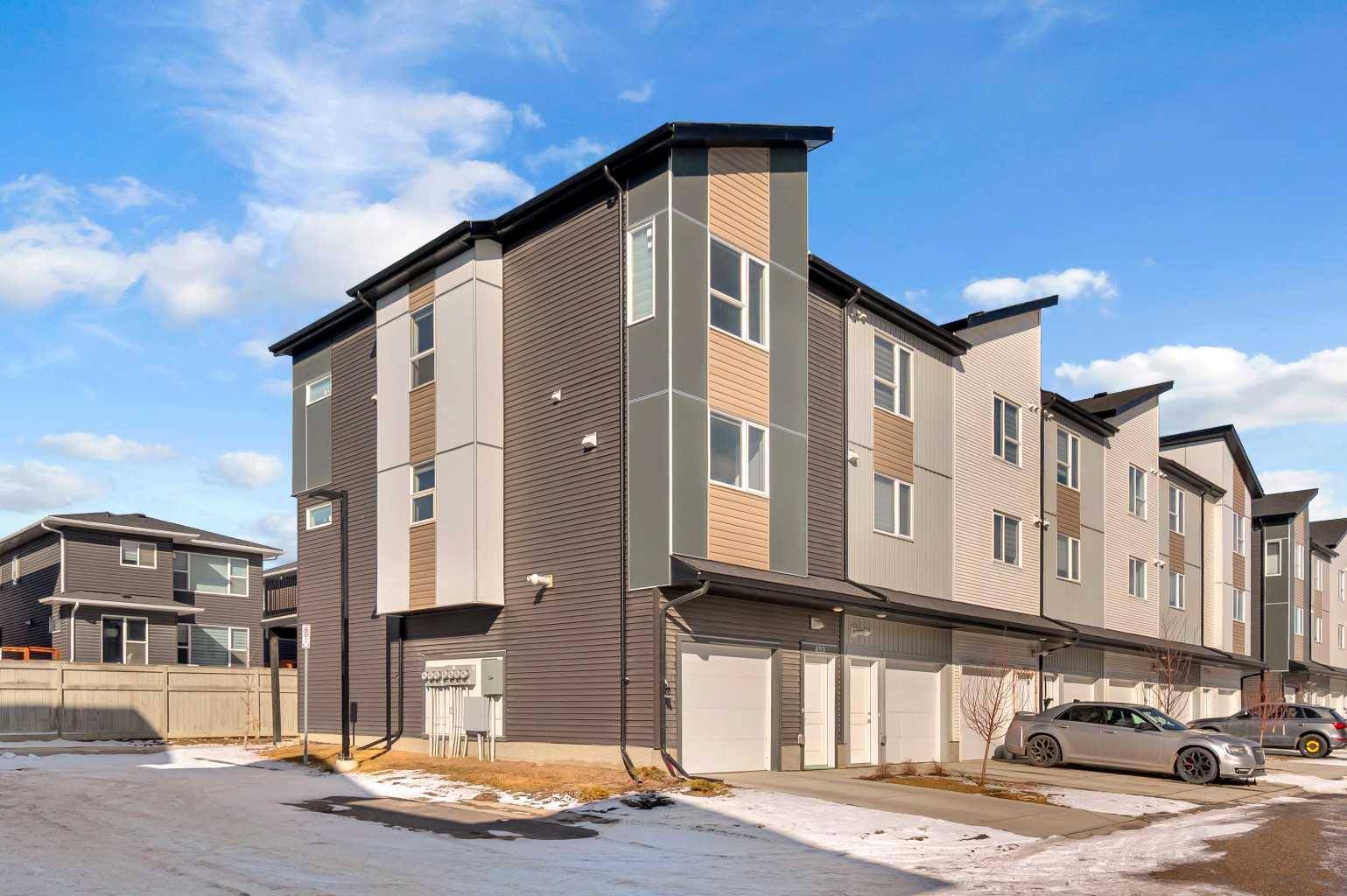 Calgary, AB T3N 1V7,301 Redstone BLVD Northeast #453