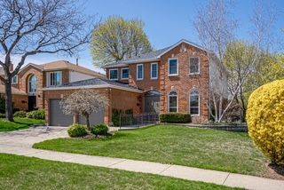2198 Charnwood DR, Burlington, ON L7M 2X1