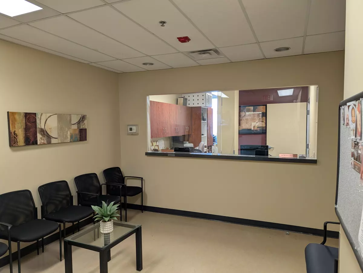 Vaughan, ON L6A 4P9,955 Major Mackenzie DR W #203