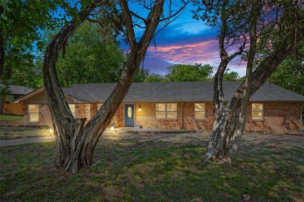 4318 Shady Glen Drive,  Waco,  TX 76708