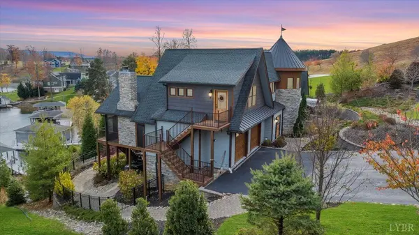 Moneta, VA 24121,243 Compass Cove CIR