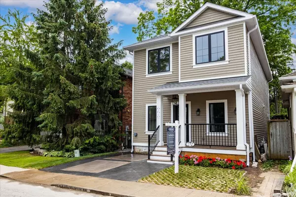 Oakville, ON L6K 3J4,152 CHISHOLM ST