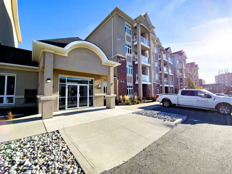1360 Costigan RD #110, Milton, ON L9T 8X6