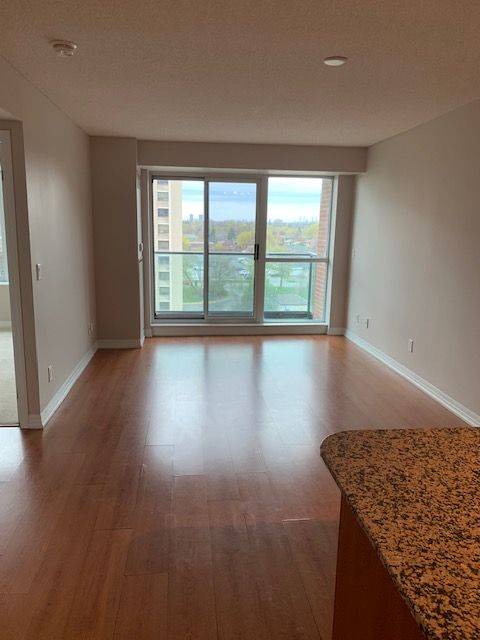 Toronto W09, ON M9P 0A1,1403 Royal York RD #810