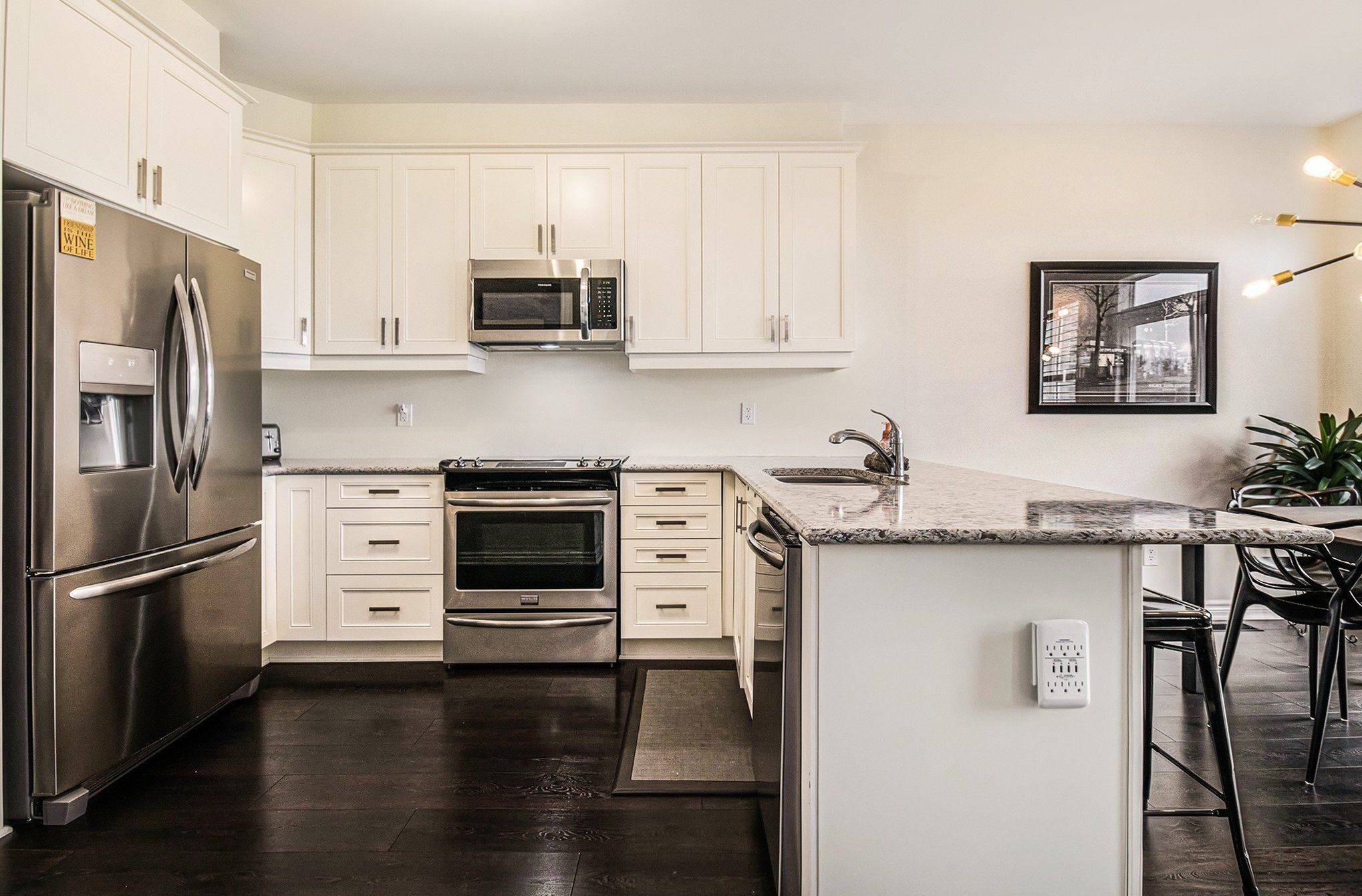 Barrhaven, ON K2J 6K5,905 FINESCALE WAY