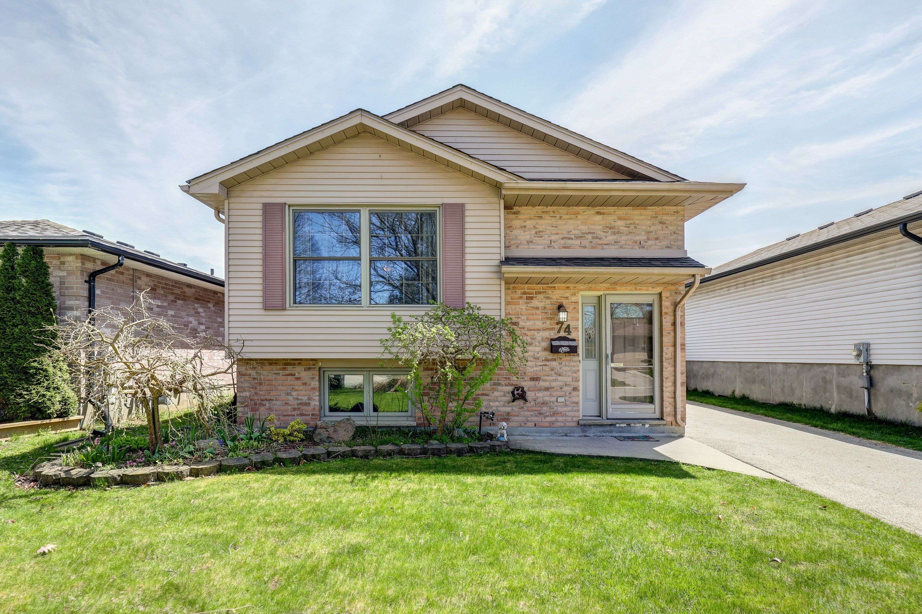 74 Danielle LN, London East, ON N5W 5Z2