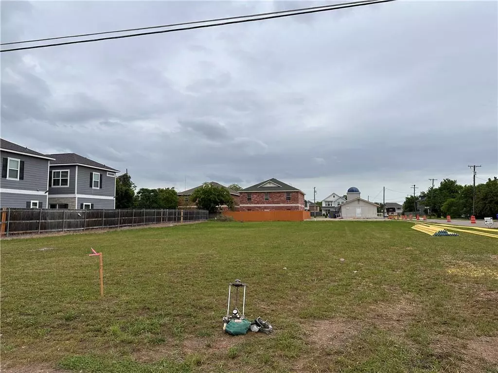 Waco, TX 76706,1622 James Avenue