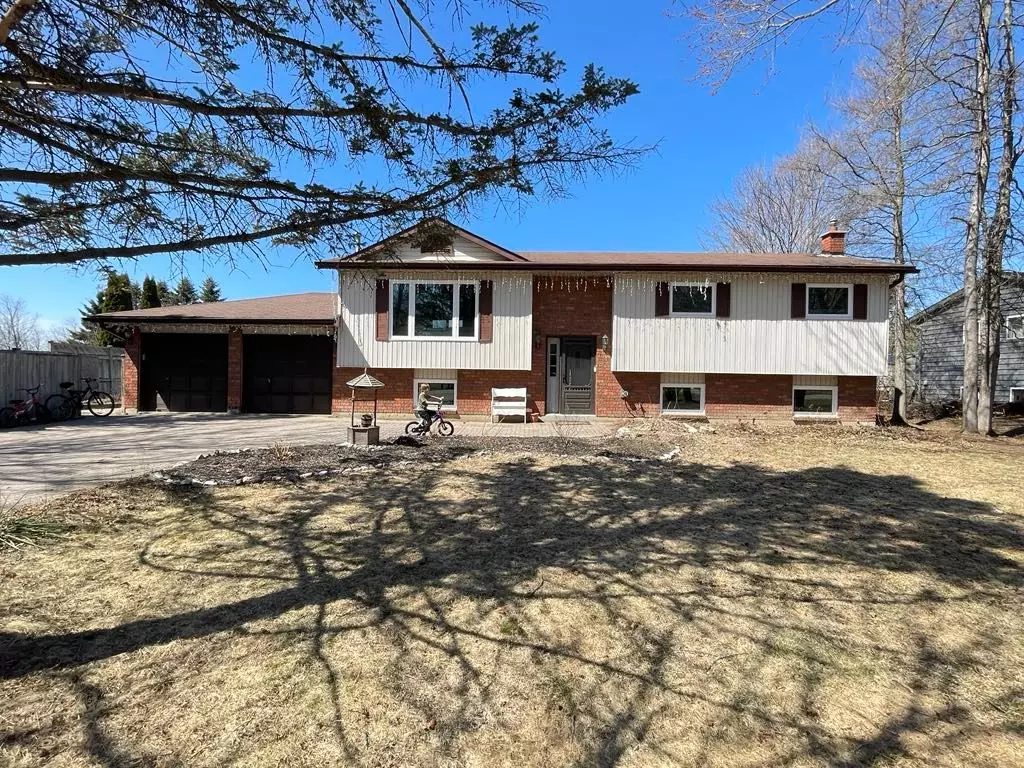 Springwater, ON L0L 1Y0,3966 Horseshoe Valley RD W