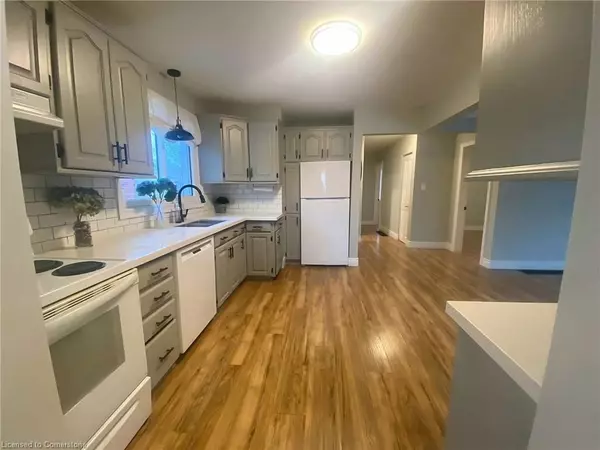 312 East 45th ST, Hamilton, ON L8T 3K8