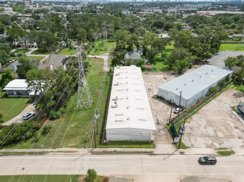 827 W 34th Street, Houston, TX 77018