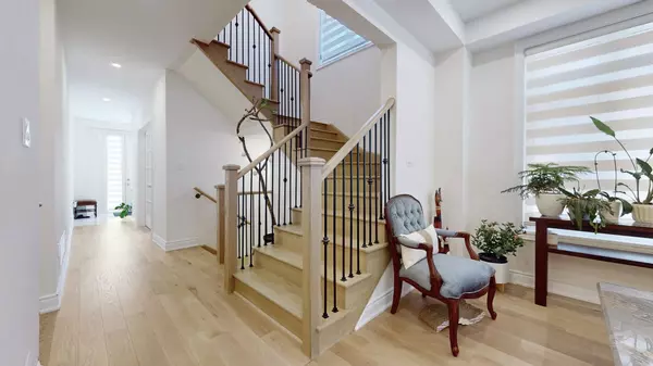 East Gwillimbury, ON L9N 0V7,161 Silk Twist DR