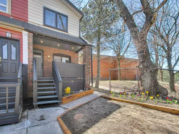 Toronto E02, ON M4E 1T8,59 Corley AVE