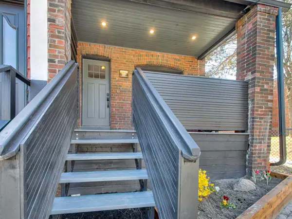 Toronto E02, ON M4E 1T8,59 Corley AVE