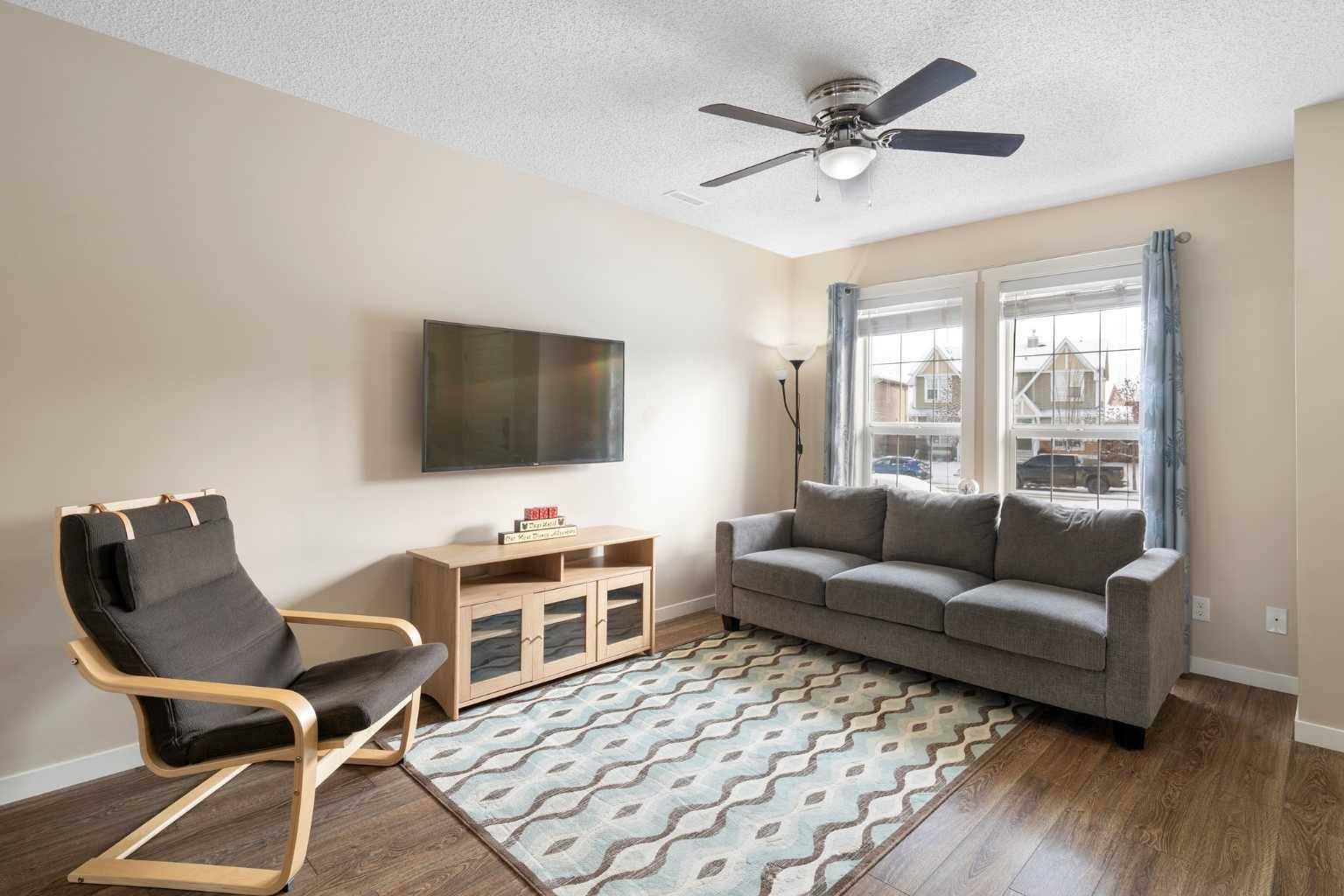 Calgary, AB T3M 2A4,77 Auburn Bay ST SE