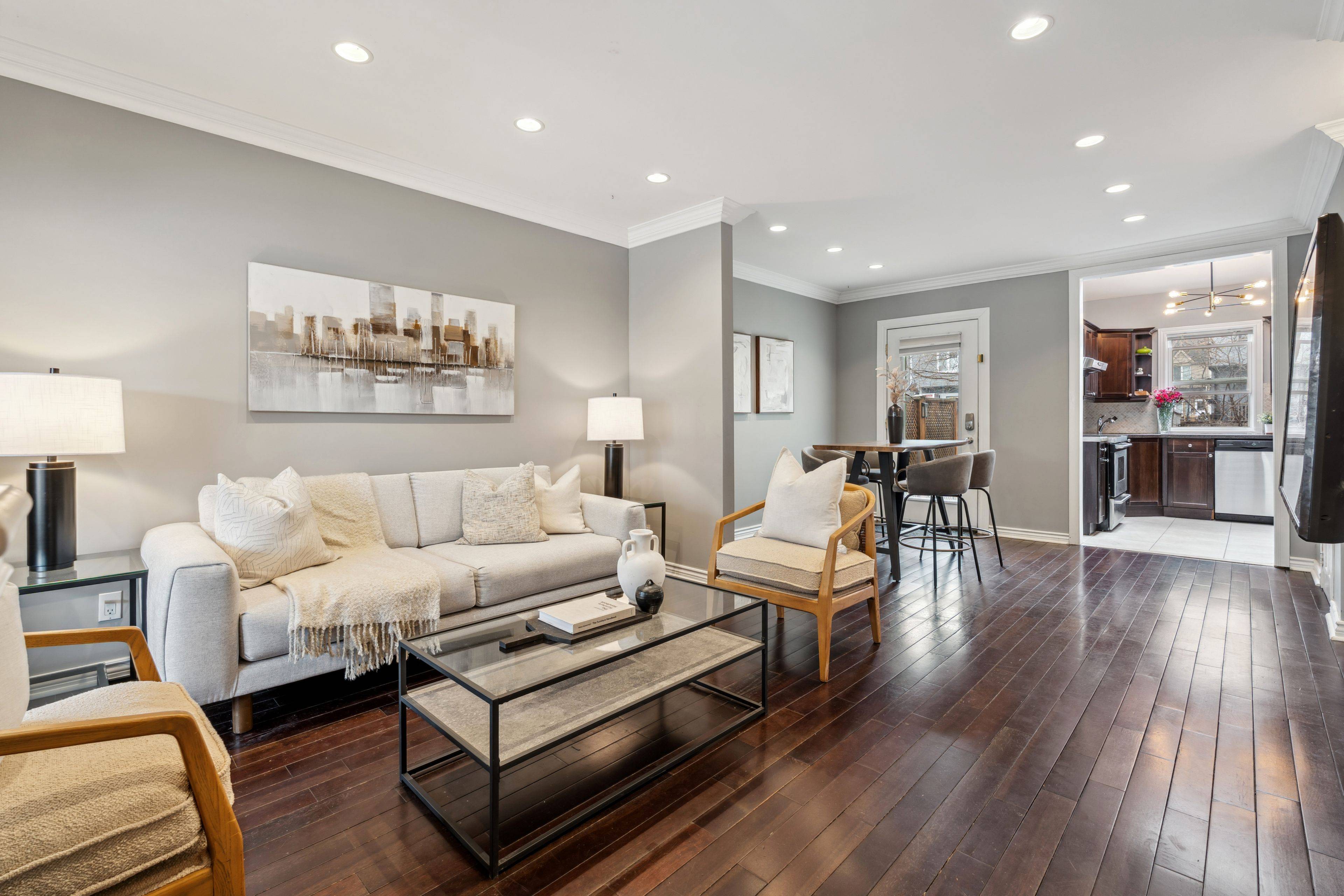Toronto E03, ON M4C 4K6,368 Cedarvale AVE