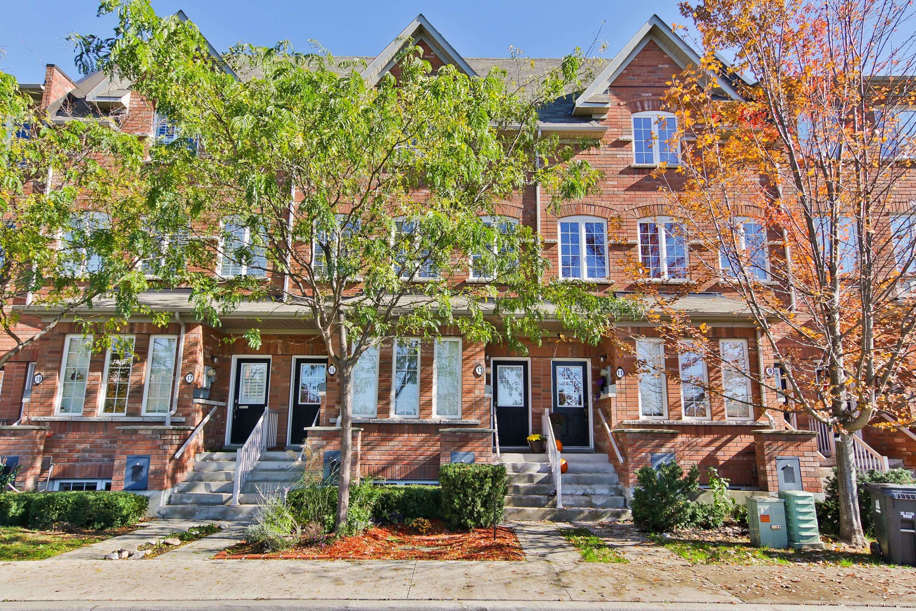 13 Brockville ST, Toronto E02, ON M4E 0A7